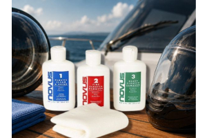 NOVUS Plastic Polish voor het onderhouden van acryl en kunststof oppervlakken zoals domepoorten, motorvizieren en bootramen