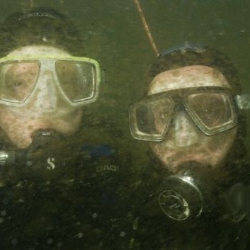 Zeer zware algenbloei verpest duikplezier in Oosterschelde
