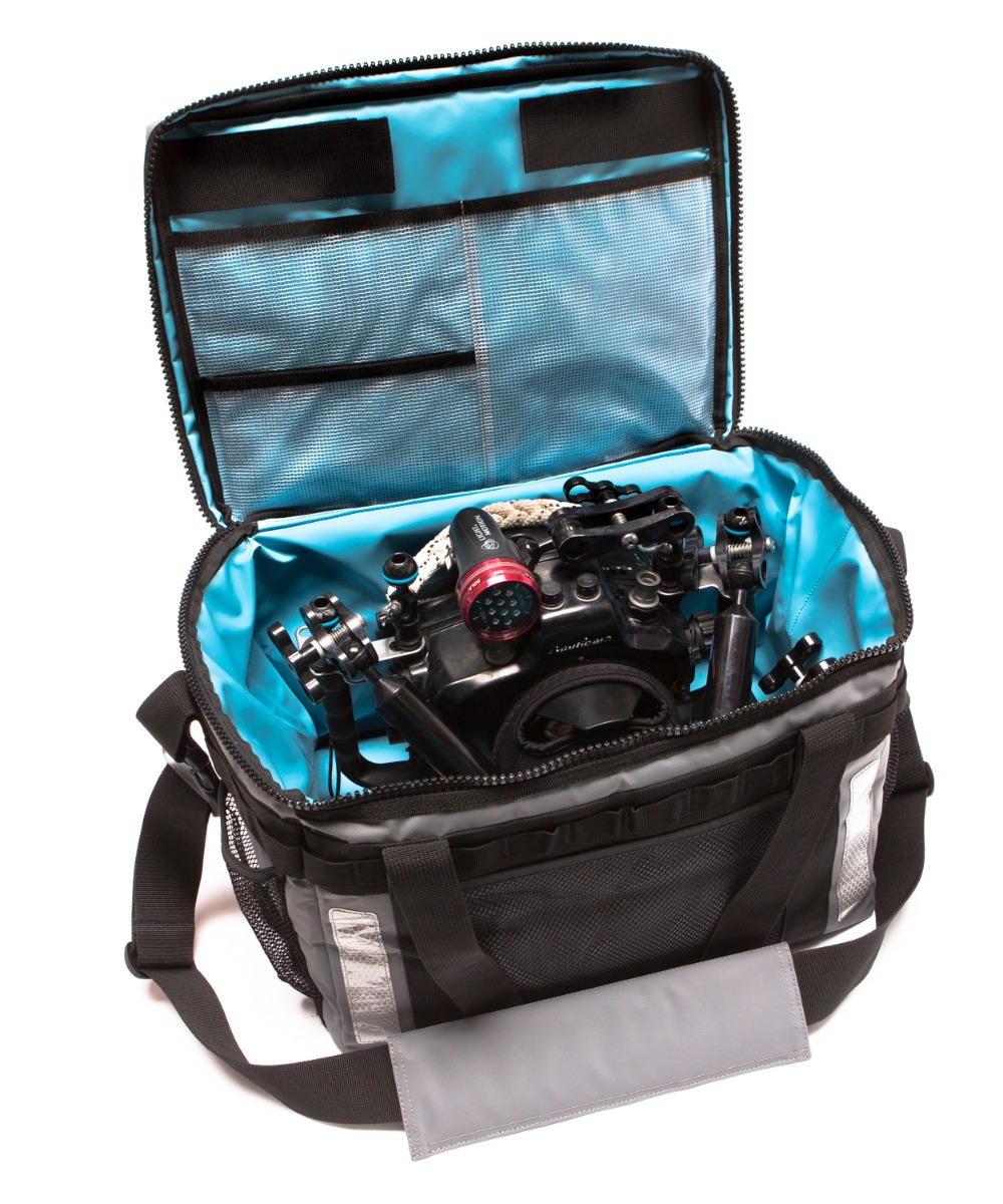 Tas voor je opgebouwde onderwatercamera